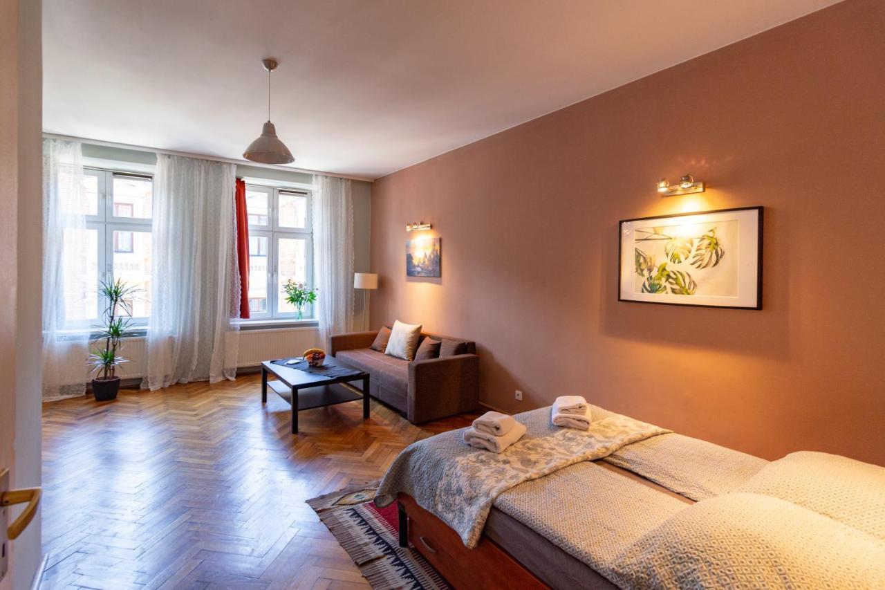 Spacious, Central & Artistic W/Brand New Bathroom! Krakau Exterior foto