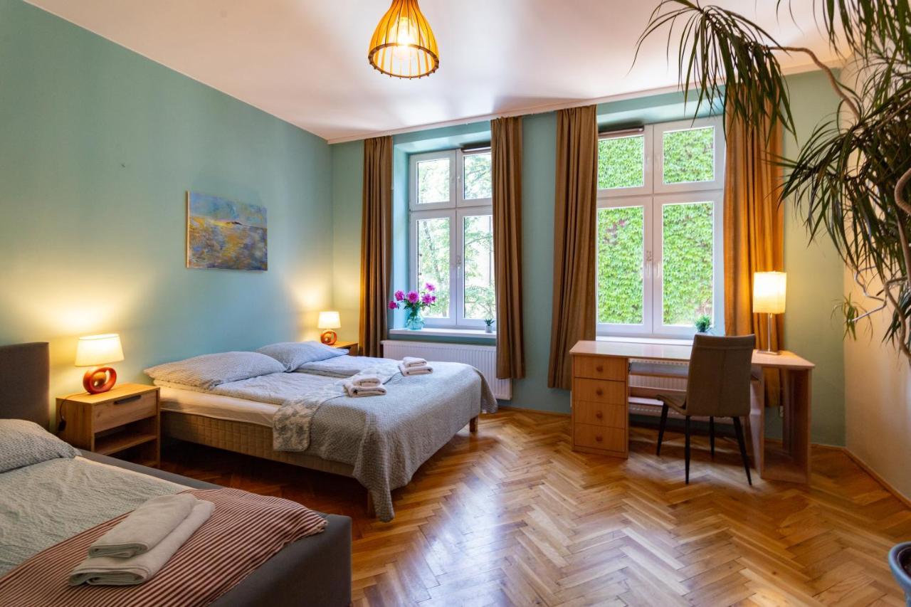 Spacious, Central & Artistic W/Brand New Bathroom! Krakau Exterior foto
